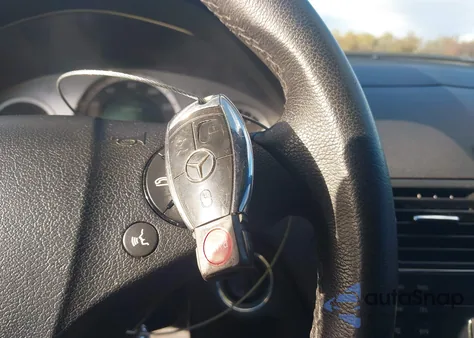 2008 Mercedes-Benz C 300 Luxury/Sport из США, поврежденный, VIN WDDGF54XX8F097773